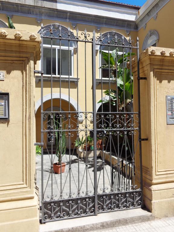 Pepe'S Apartment Сиракуза Екстериор снимка
